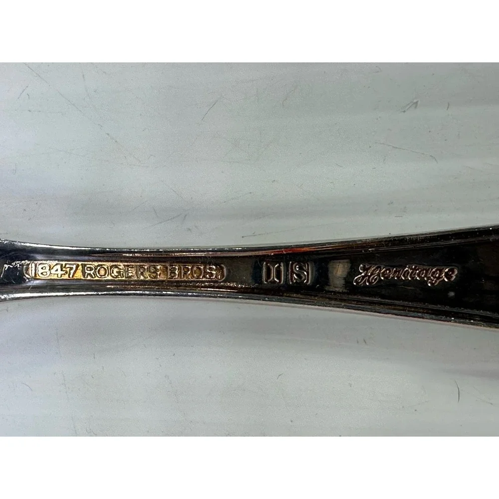 4 Vintage Lot 1847 Rogers Brothers HERITAGE Silver Plate Serving Spoon 9